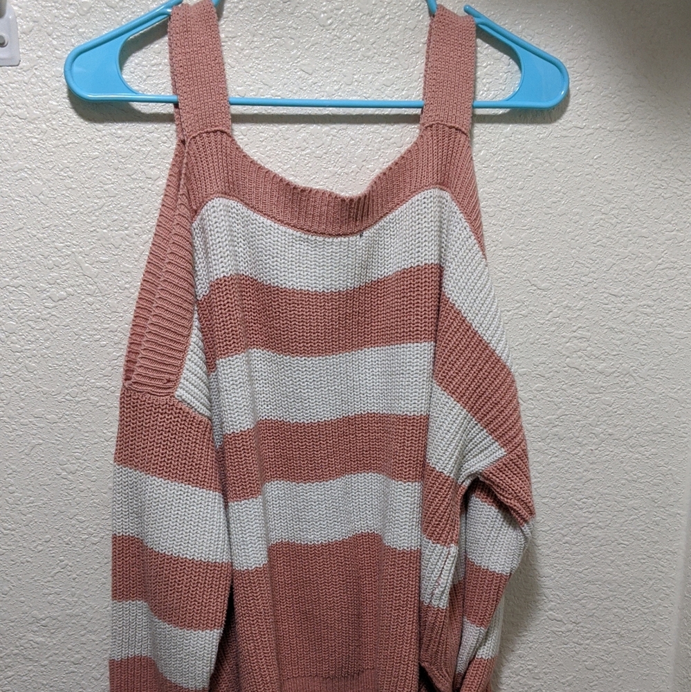 Strapped sweater off the shoulder pink